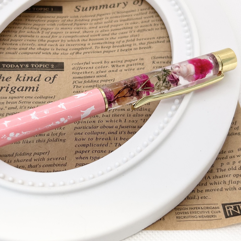 猫柄ハーバリウムボールペン 本体薄ピンク×ピンクハンドメイド ドライフラワー 文房具 筆記用具 プレゼント 推し活 推しカラー
