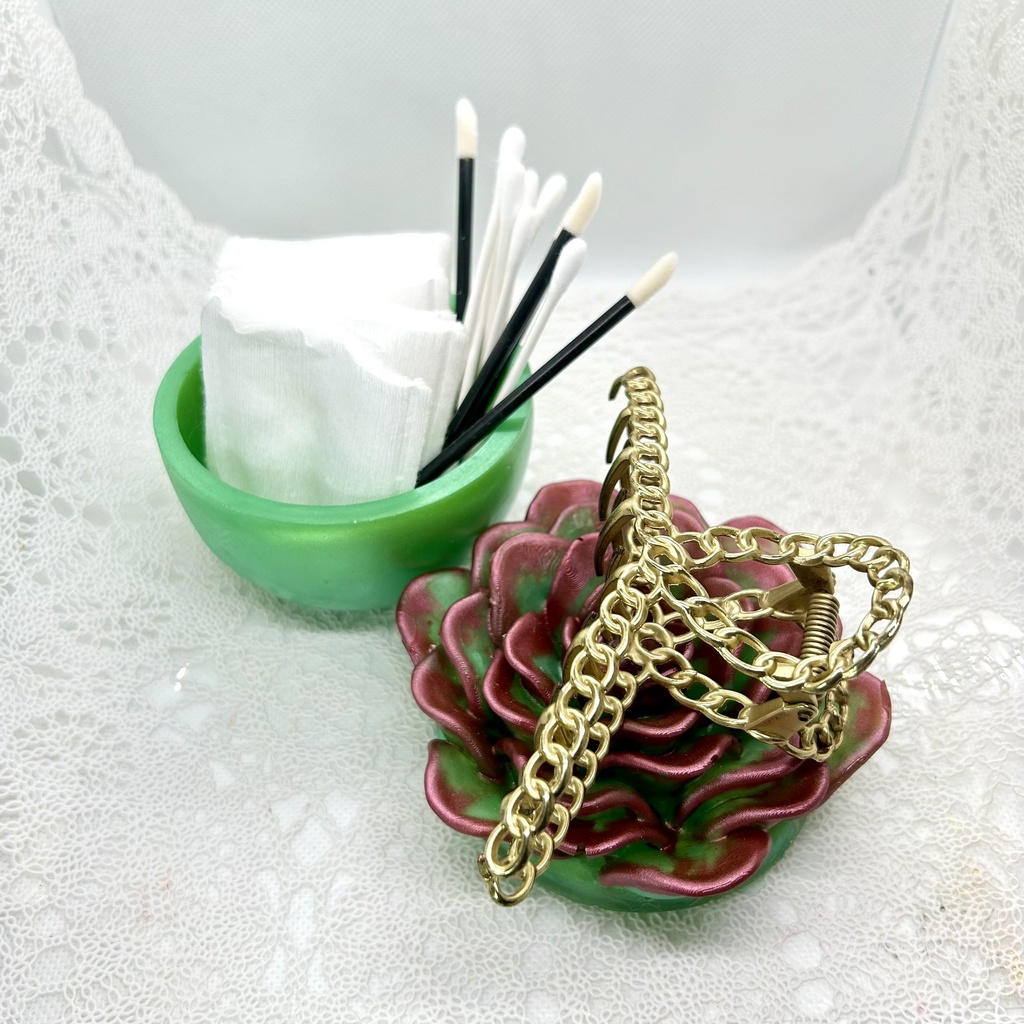 エケベリア風小物入黄緑×ワインレッドCアクセサリーケース インテリア 多肉植物 置物 プレゼントや贈り物に2液レジン ハンドメイド