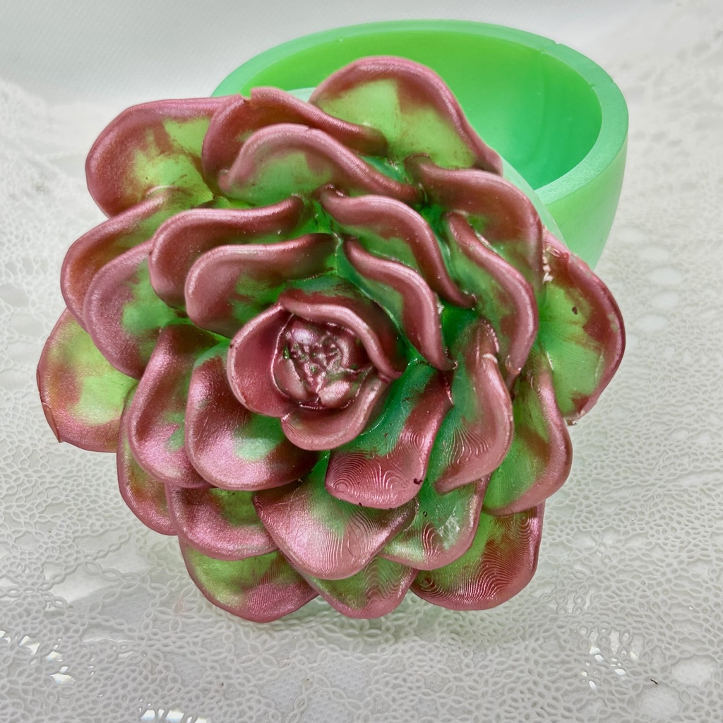 エケベリア風小物入黄緑×ワインレッドCアクセサリーケース インテリア 多肉植物 置物 プレゼントや贈り物に2液レジン ハンドメイド