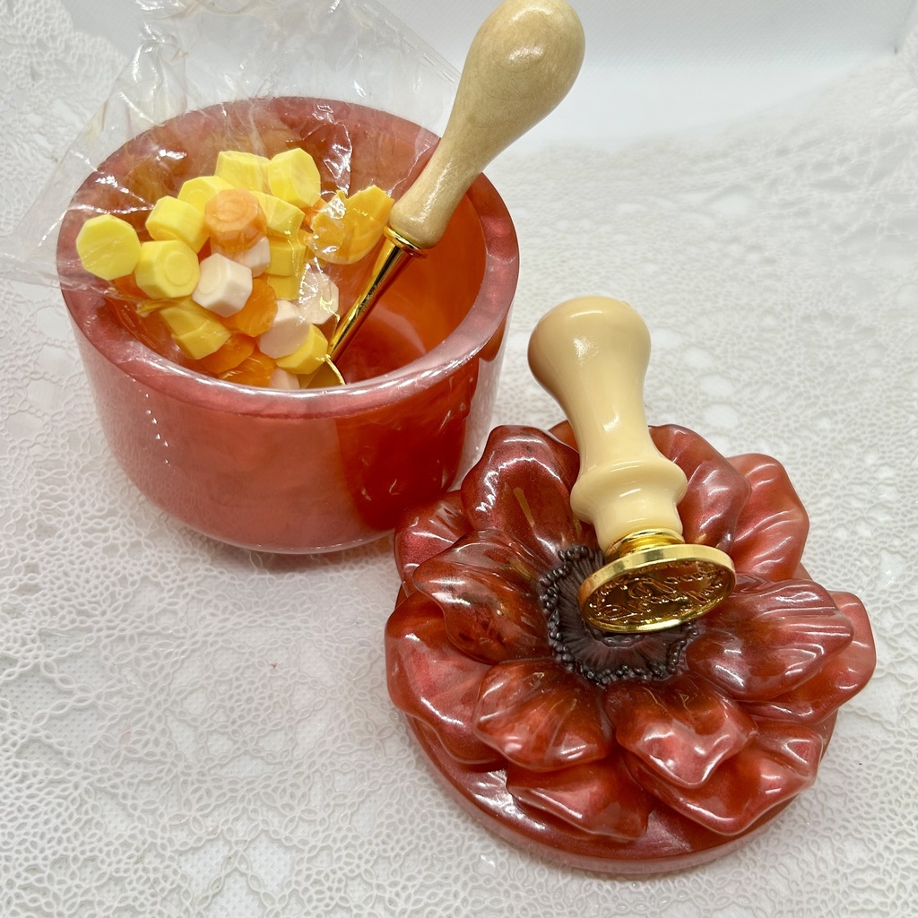 アネモネ風小物入れ赤アクセサリーケース ハンドメイド2液レジン植物インテリア 置物 プレゼントや贈り物に2液レジン ハンドメイド