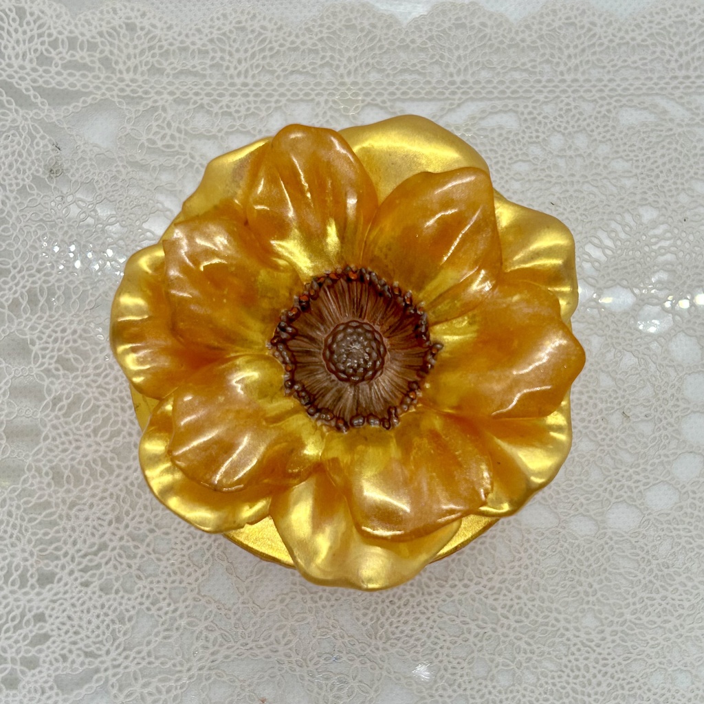 アネモネ風小物入れオレンジアクセサリーケース ハンドメイド2液レジンインテリア 置物プレゼントや贈り物に2液レジン ハンドメイド