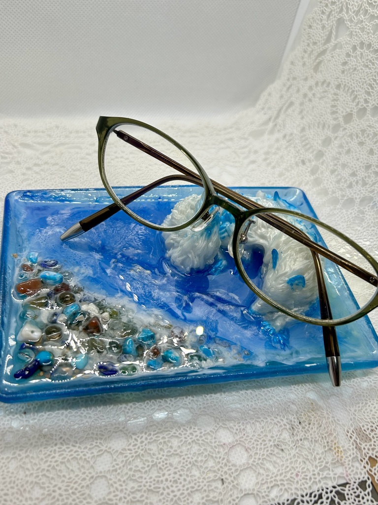 眠り狼は海辺の夢を見る アクセサリートレー ピアス イヤリング 収納 小物入れ メガネスタンド スマホスタンド2液レジン青推し色