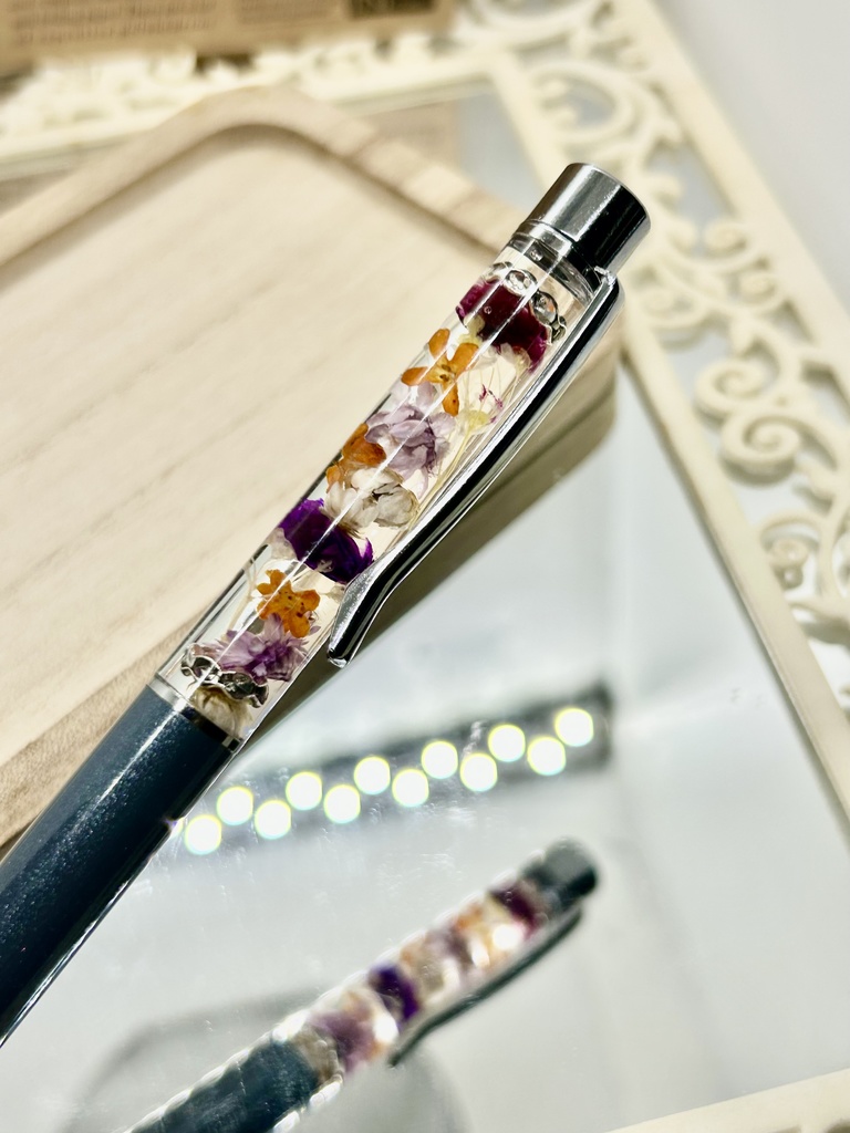 ①名前入れ可!キンモクセイ入りハーバリウムボールペン グレー×オレンジ紫 金具シルバー ハンドメイド 推し活おしゃれギフト