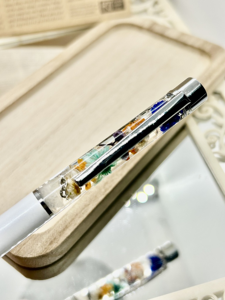 ②名前入れ可!キンモクセイ入りハーバリウムボールペン 白×オレンジ青金具シルバー ハンドメイド 推し活おしゃれギフト