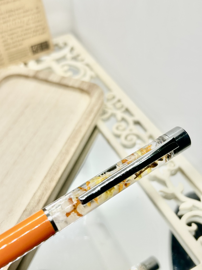 ④名前入れ可!キンモクセイ入りハーバリウムボールペン オレンジ×黄色金具シルバー ハンドメイド 推し活おしゃれギフト