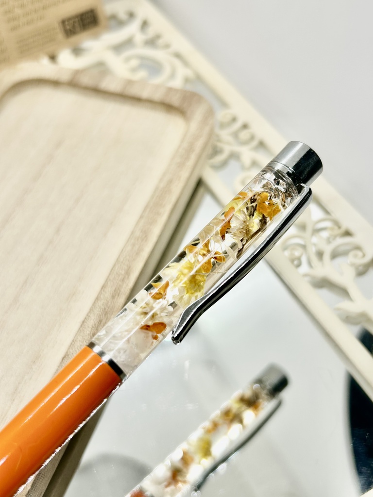④名前入れ可!キンモクセイ入りハーバリウムボールペン オレンジ×黄色金具シルバー ハンドメイド 推し活おしゃれギフト