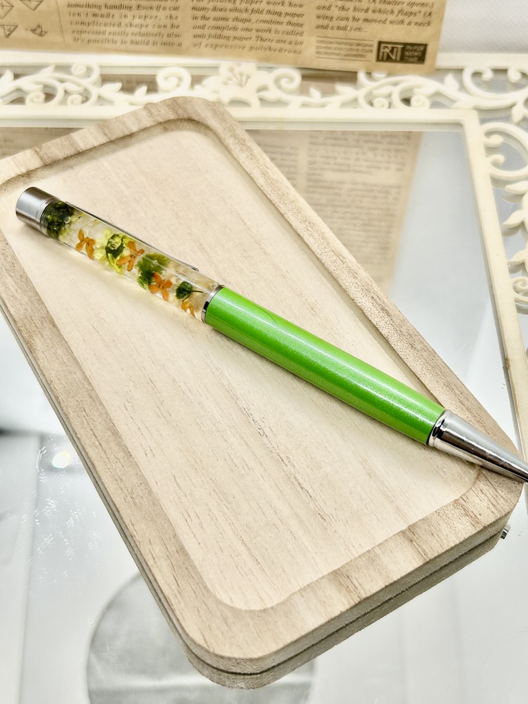 ⑥名前入れ可!キンモクセイ入りハーバリウムボールペン 黄緑×緑オレンジ金具シルバー ハンドメイド 推し活おしゃれギフト