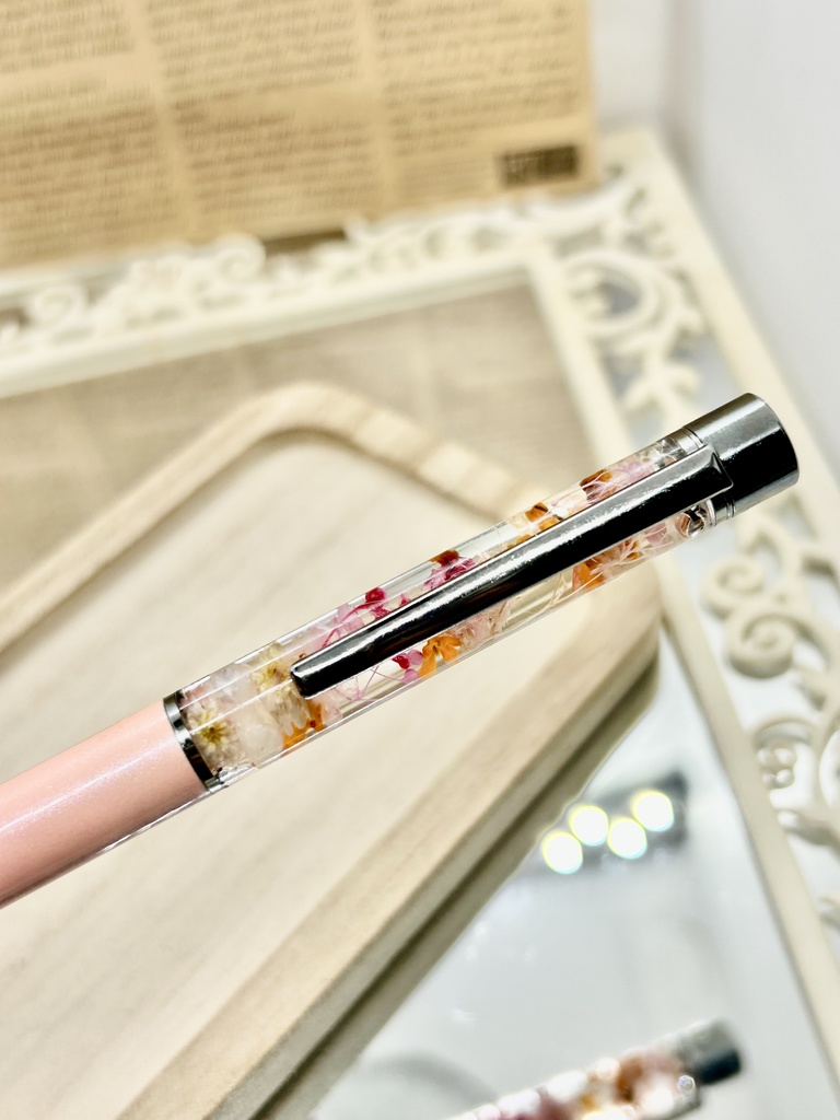 ⑪名前入れ可!キンモクセイ入りハーバリウムボールペン サーモンピンク×ピンク金具シルバー ハンドメイド 推し活おしゃれギフト