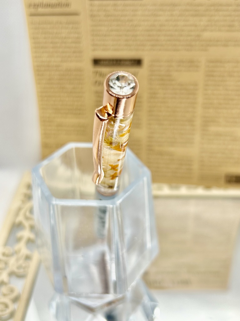 ②猫柄ハーバリウムボールペン 本体シルバー×オレンジ 金木犀入り ハンドメイド ドライフラワー文房具 筆記用具プレゼント推しカラー