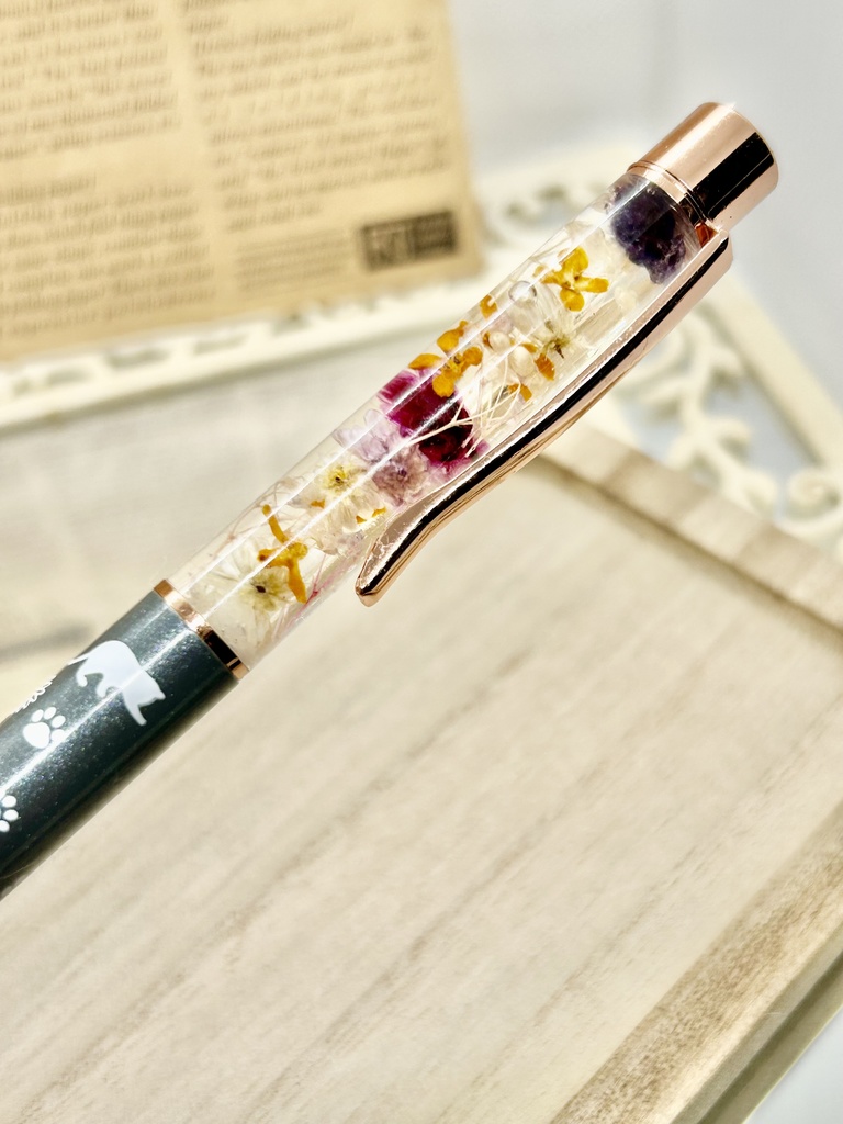 ③猫柄ハーバリウムボールペン 本体グレー×オレンジ紫 金木犀入り ハンドメイド ドライフラワー文房具 筆記用具プレゼント推しカラー