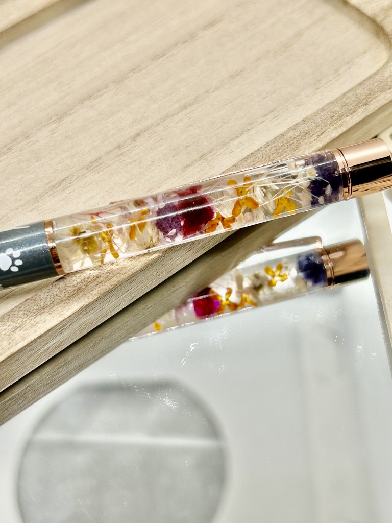 ③猫柄ハーバリウムボールペン 本体グレー×オレンジ紫 金木犀入り ハンドメイド ドライフラワー文房具 筆記用具プレゼント推しカラー