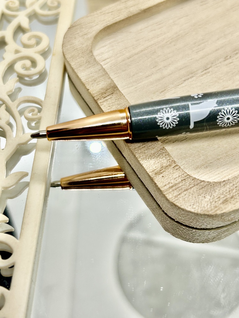 ③猫柄ハーバリウムボールペン 本体グレー×オレンジ紫 金木犀入り ハンドメイド ドライフラワー文房具 筆記用具プレゼント推しカラー