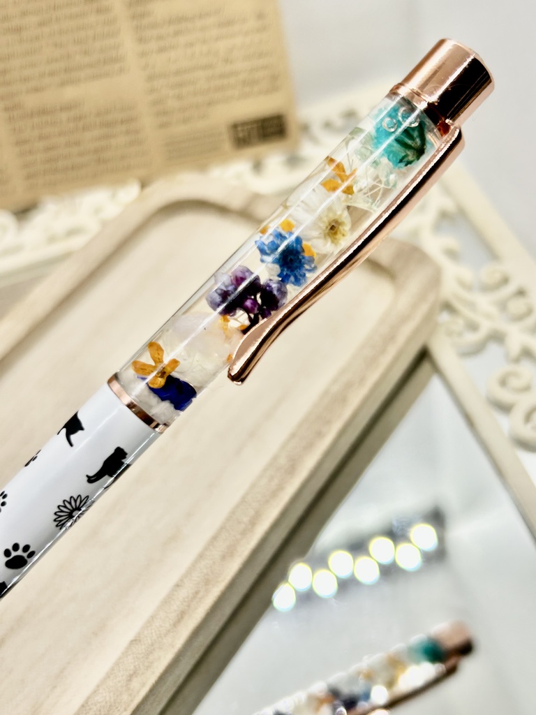 ④猫柄ハーバリウムボールペン 本体シルバー×オレンジ 金木犀入り ハンドメイド ドライフラワー文房具 筆記用具プレゼント推しカラー