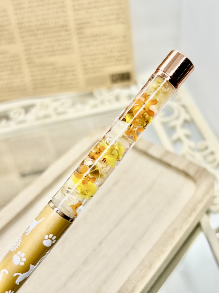 ⑤猫柄ハーバリウムボールペン 本体ベージュ×オレンジ黄色金木犀入りハンドメイド ドライフラワー文房具 筆記用具プレゼント推しカラー