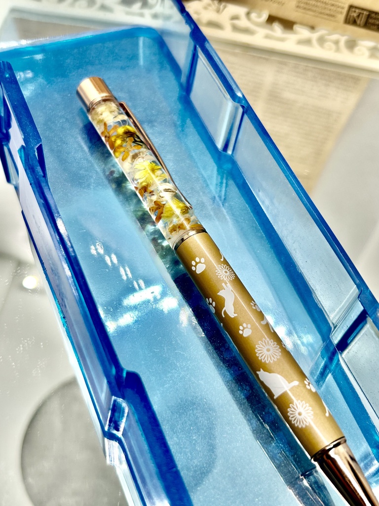⑤猫柄ハーバリウムボールペン 本体ベージュ×オレンジ黄色金木犀入りハンドメイド ドライフラワー文房具 筆記用具プレゼント推しカラー
