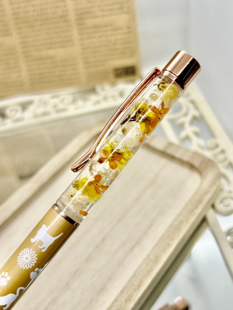 ⑤猫柄ハーバリウムボールペン 本体ベージュ×オレンジ黄色金木犀入りハンドメイド ドライフラワー文房具 筆記用具プレゼント推しカラー