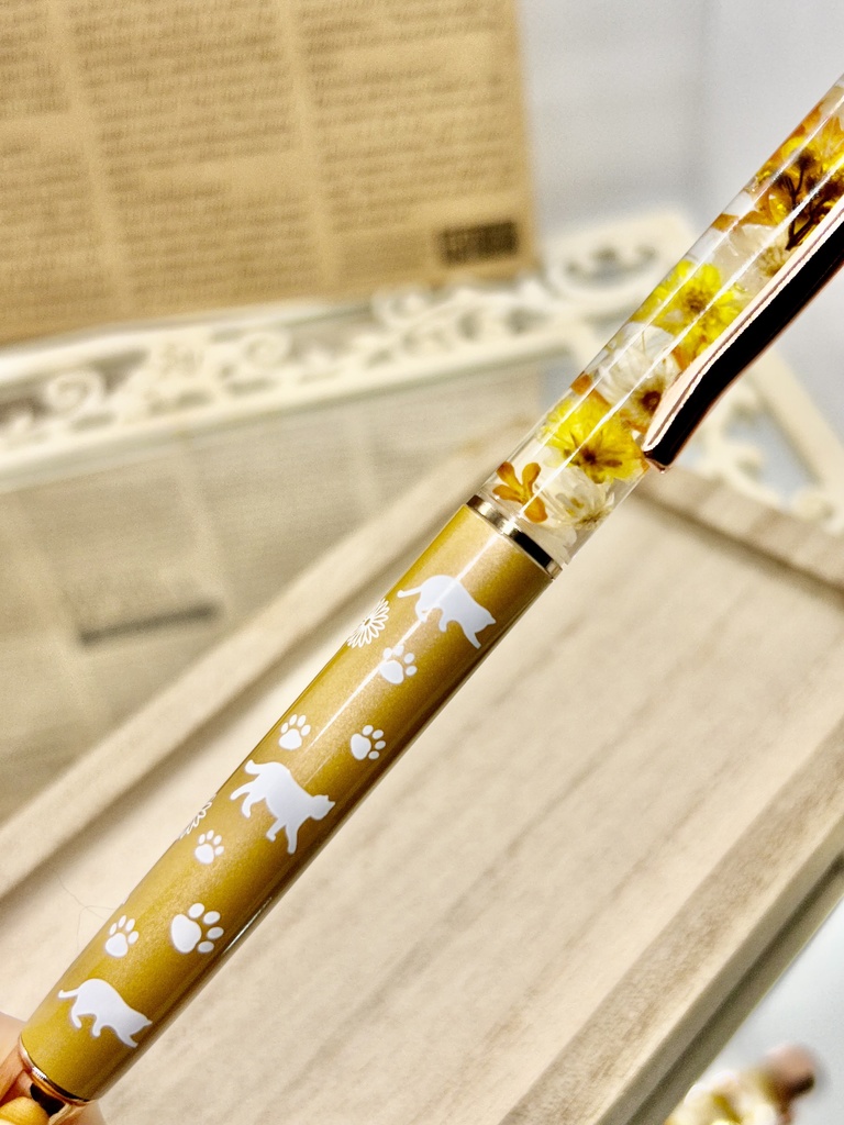 ⑤猫柄ハーバリウムボールペン 本体ベージュ×オレンジ黄色金木犀入りハンドメイド ドライフラワー文房具 筆記用具プレゼント推しカラー