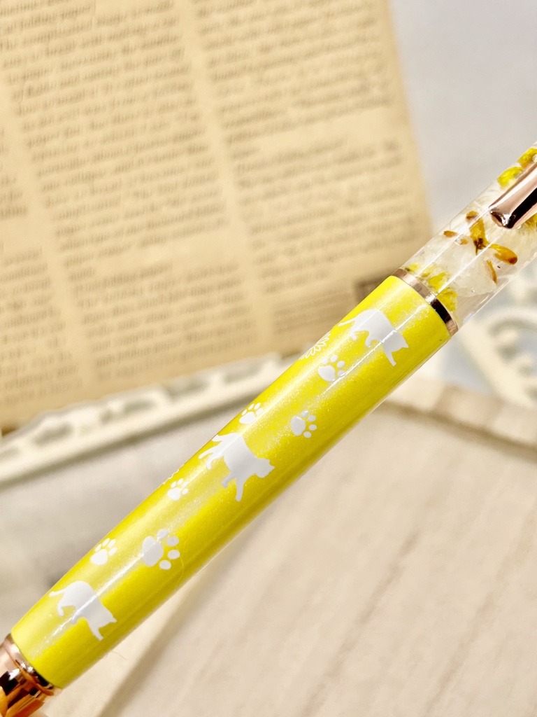 ⑦猫柄ハーバリウムボールペン本体黄色×オレンジ黄色金木犀入りハンドメイドドライフラワー文房具筆記用具プレゼント推し色