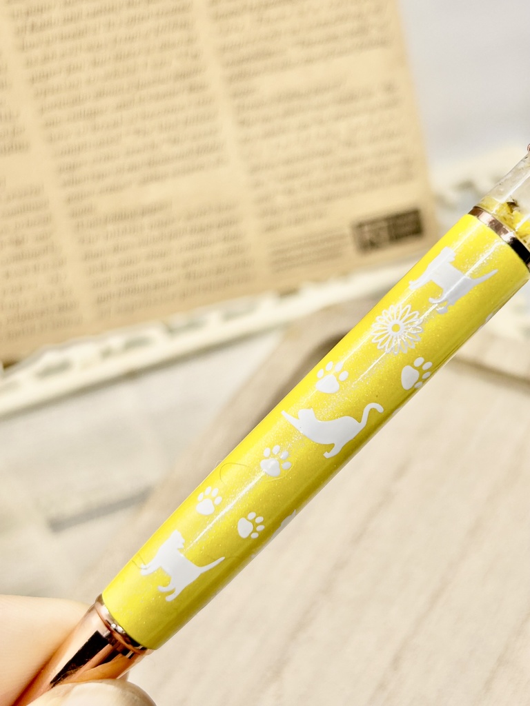 ⑦猫柄ハーバリウムボールペン本体黄色×オレンジ黄色金木犀入りハンドメイドドライフラワー文房具筆記用具プレゼント推し色