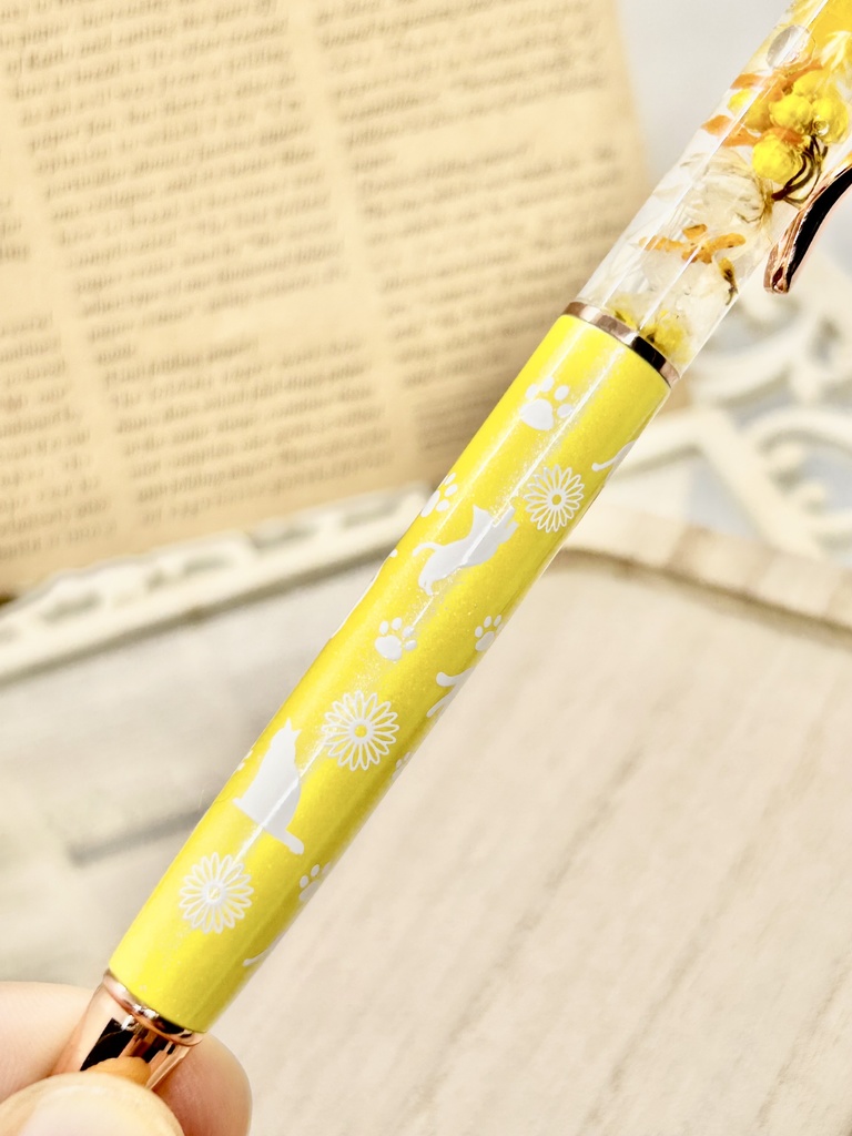 ⑦猫柄ハーバリウムボールペン本体黄色×オレンジ黄色金木犀入りハンドメイドドライフラワー文房具筆記用具プレゼント推し色