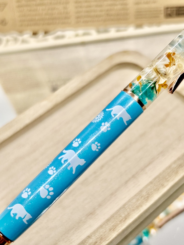 ⑨猫柄ハーバリウムボールペン本体水色×オレンジ水色金木犀入りハンドメイドドライフラワー文房具筆記用具プレゼント推し色