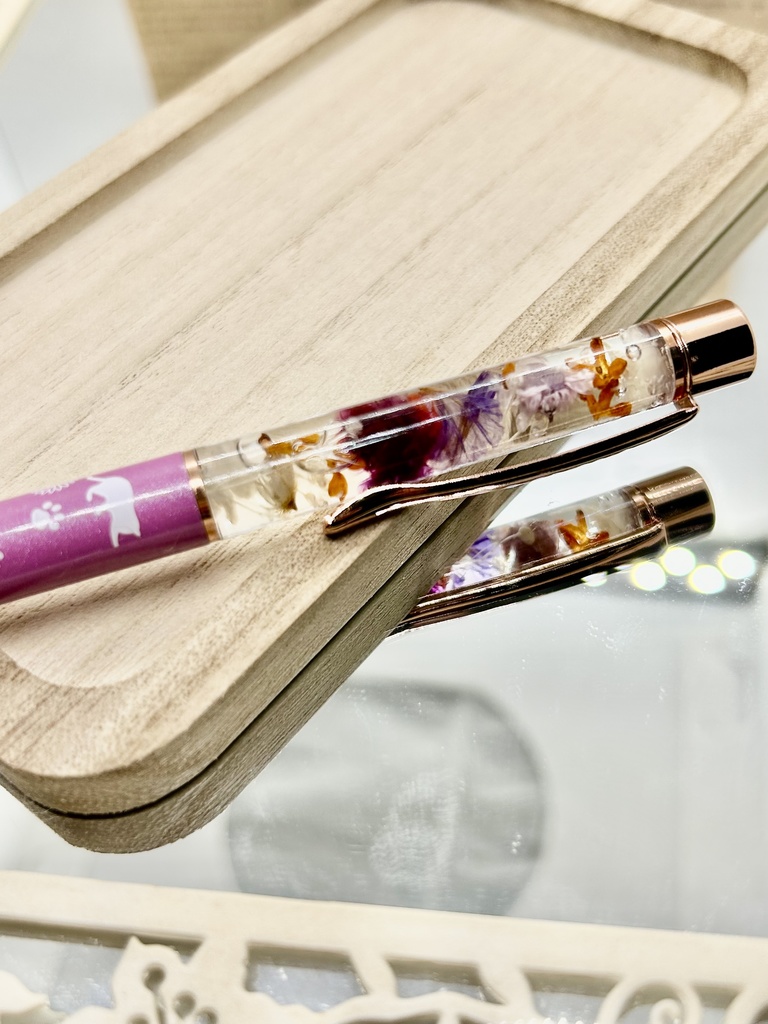 ⑬猫柄ハーバリウムボールペン本体薄紫×オレンジ紫金木犀入りハンドメイドドライフラワー文房具筆記用具プレゼント推し色