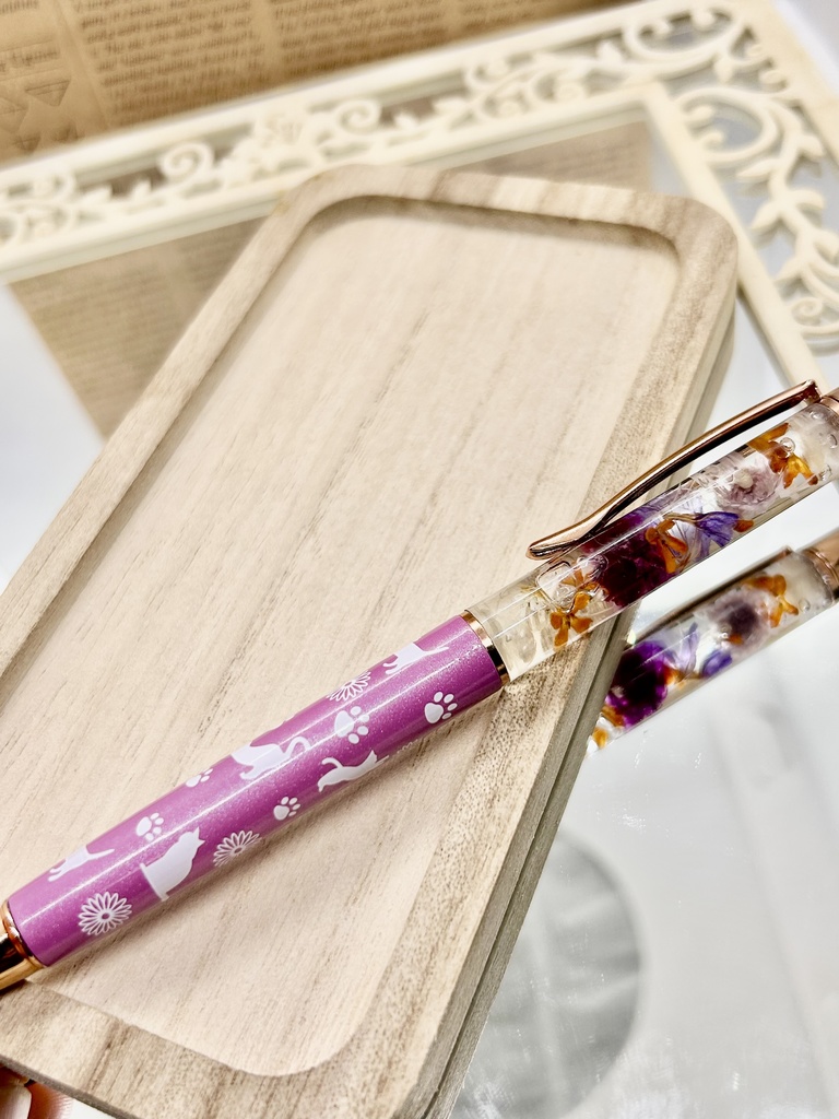 ⑬猫柄ハーバリウムボールペン本体薄紫×オレンジ紫金木犀入りハンドメイドドライフラワー文房具筆記用具プレゼント推し色