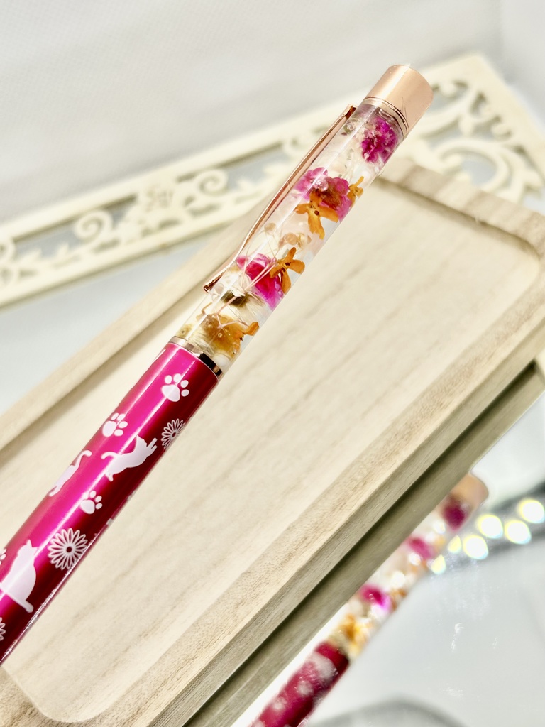 ⑰猫柄ハーバリウムボールペン本体濃いピンク×オレンジ金木犀入りハンドメイドドライフラワー文房具筆記用具プレゼント推し色