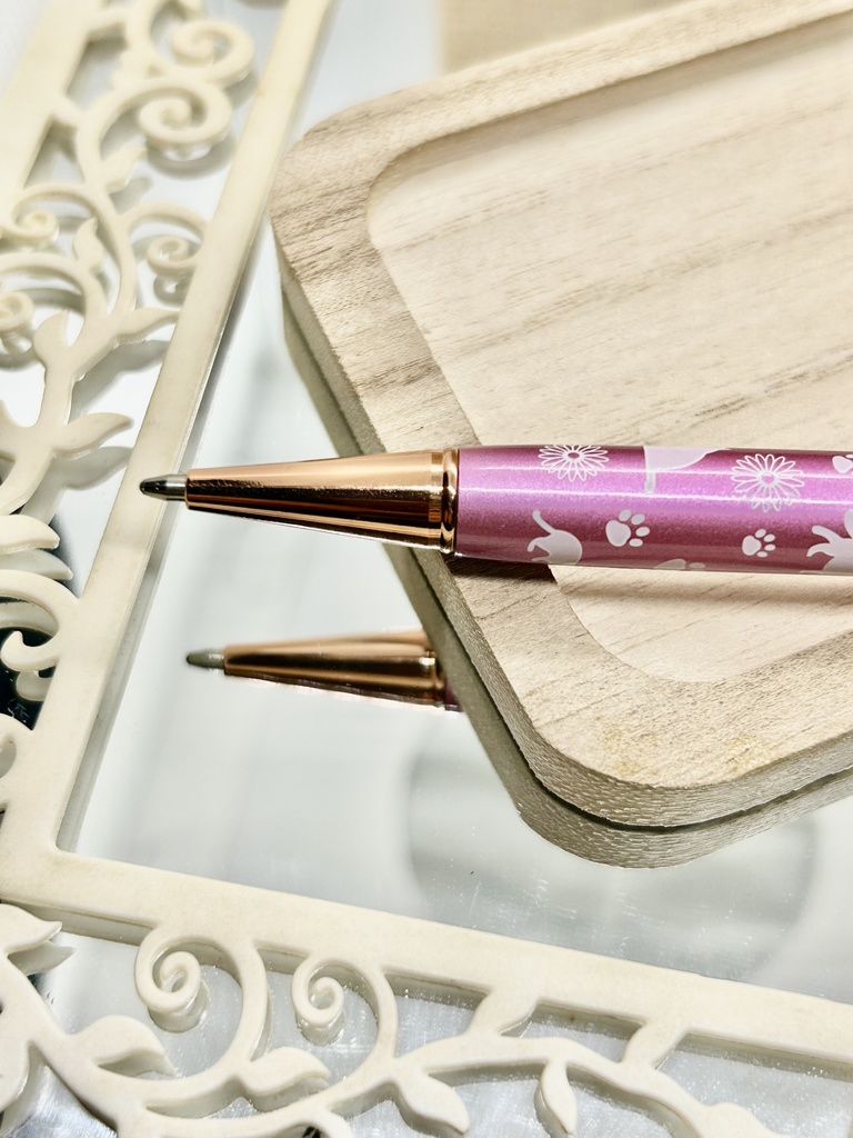 ⑯猫柄ハーバリウムボールペン本体メタリックピンク×オレンジ金木犀入りハンドメイドドライフラワー文房具筆記用具プレゼント推し色