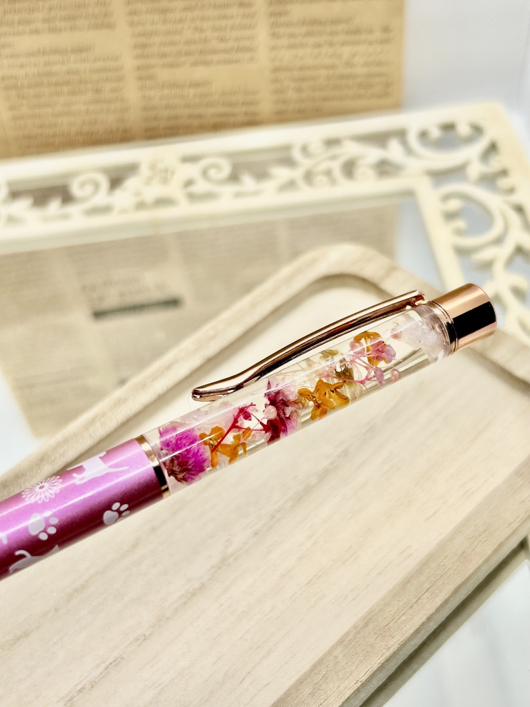 ⑯猫柄ハーバリウムボールペン本体メタリックピンク×オレンジ金木犀入りハンドメイドドライフラワー文房具筆記用具プレゼント推し色