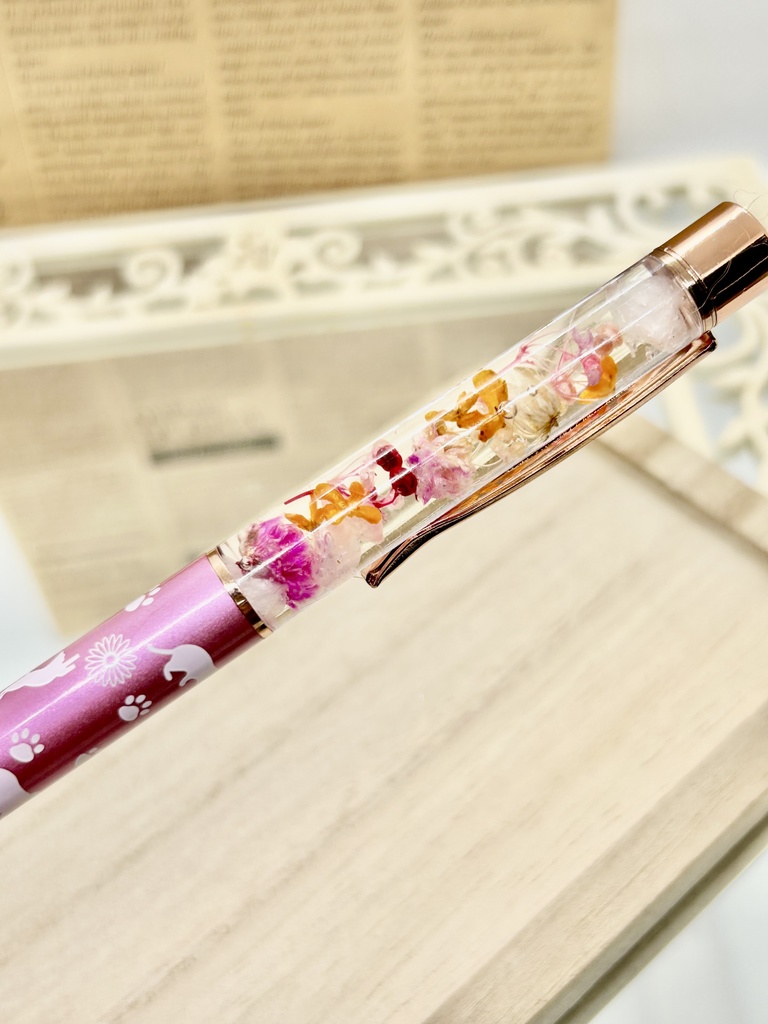 ⑯猫柄ハーバリウムボールペン本体メタリックピンク×オレンジ金木犀入りハンドメイドドライフラワー文房具筆記用具プレゼント推し色