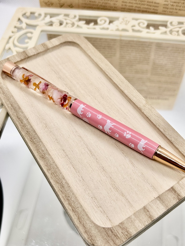 ⑮猫柄ハーバリウムボールペン本体サーモンピンク×オレンジ金木犀入りハンドメイドドライフラワー文房具筆記用具プレゼント推し色