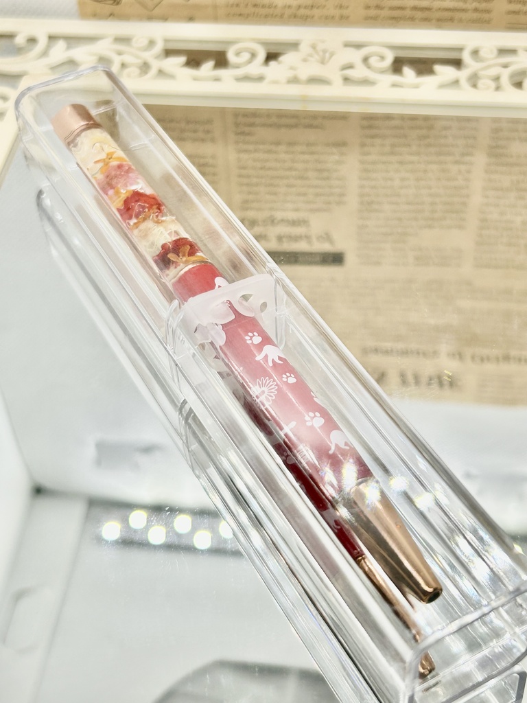 ⑱猫柄ハーバリウムボールペン本体赤×オレンジ金木犀入りハンドメイドドライフラワー文房具筆記用具プレゼント推し色