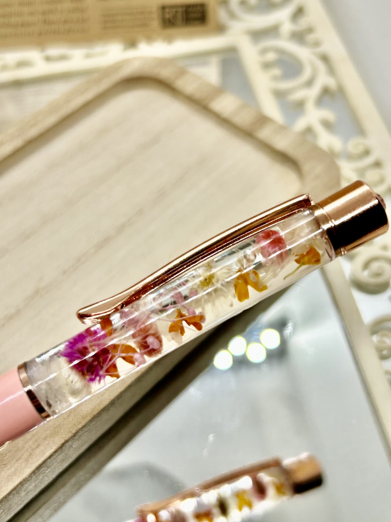 (激レア)犬柄ハーバリウムボールペン本体サーモンピンク×オレンジ金木犀入りハンドメイドドライフラワー文房具筆記用具プレゼント推し色