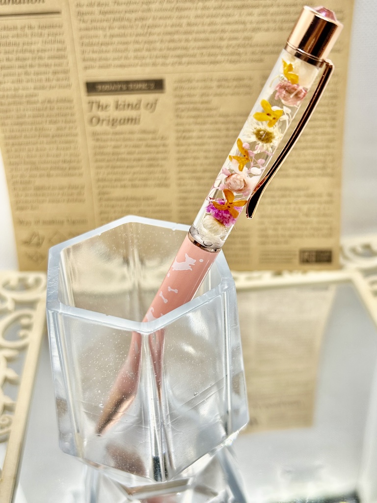 (激レア)犬柄ハーバリウムボールペン本体サーモンピンク×オレンジ金木犀入りハンドメイドドライフラワー文房具筆記用具プレゼント推し色