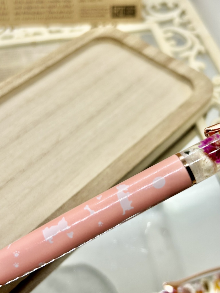 (激レア)犬柄ハーバリウムボールペン本体サーモンピンク×オレンジ金木犀入りハンドメイドドライフラワー文房具筆記用具プレゼント推し色