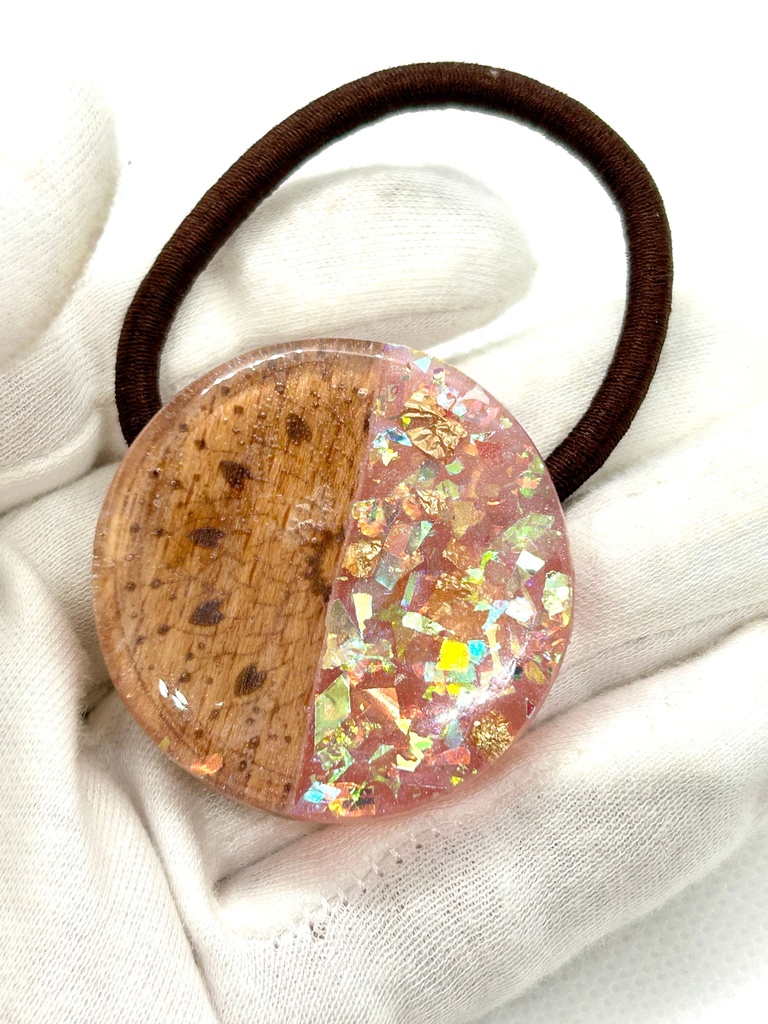 【Mirageシリーズ】ウッドレジン ヘアゴム ピンク|オーロラホロ×万華鏡柄レーザー刻印 ハンドメイド 木製アクセサリー
