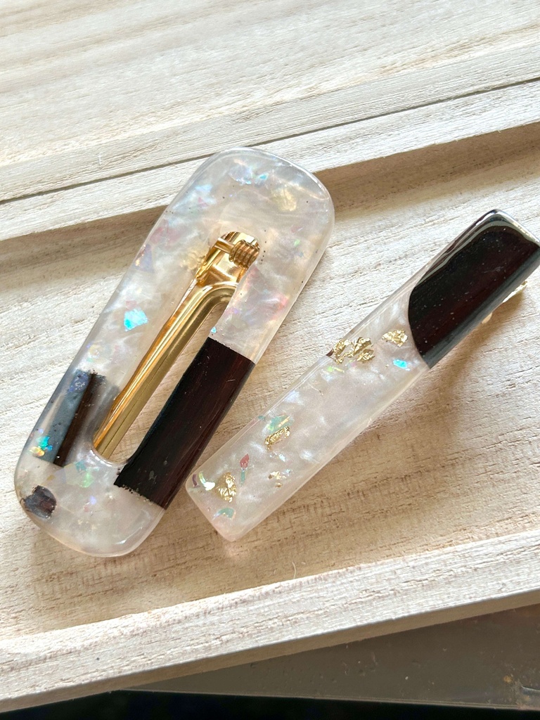 【mirageシリーズ】ウッドレジン ヘアクリップ 2本セット｜ウォールナット×パールホワイト｜オーロラホロ｜ハンドメイド ヘアアクセサリー