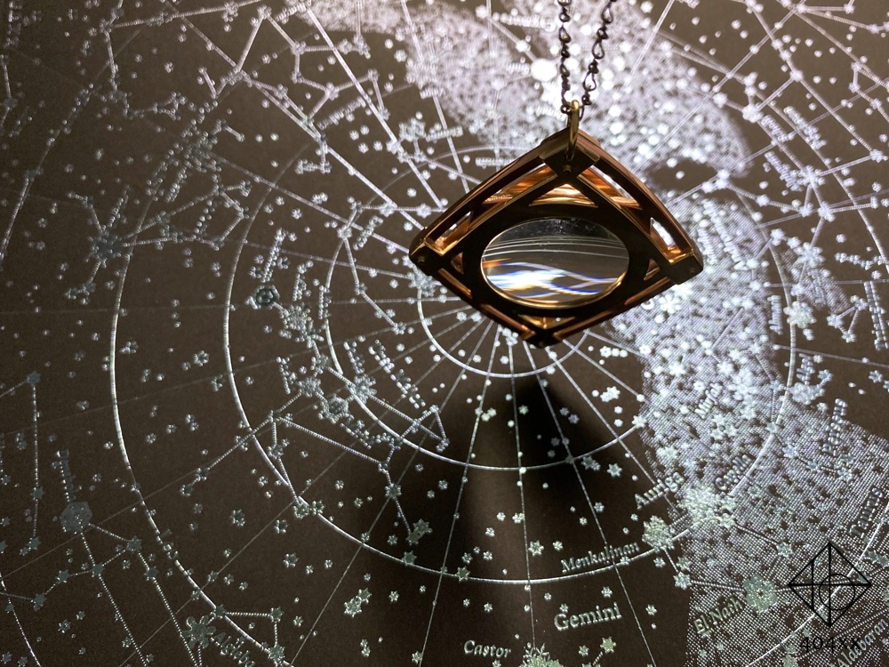 〈術式解読鏡〉ルーペのペンダント