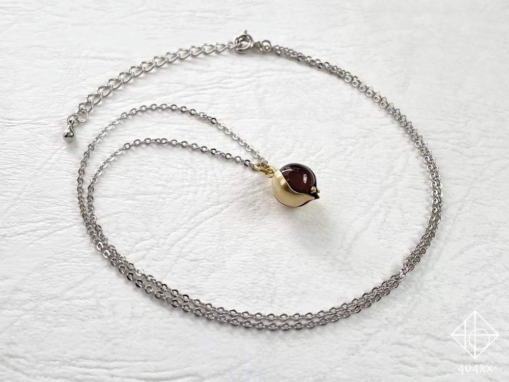 〈月魄の実〉ガーネット