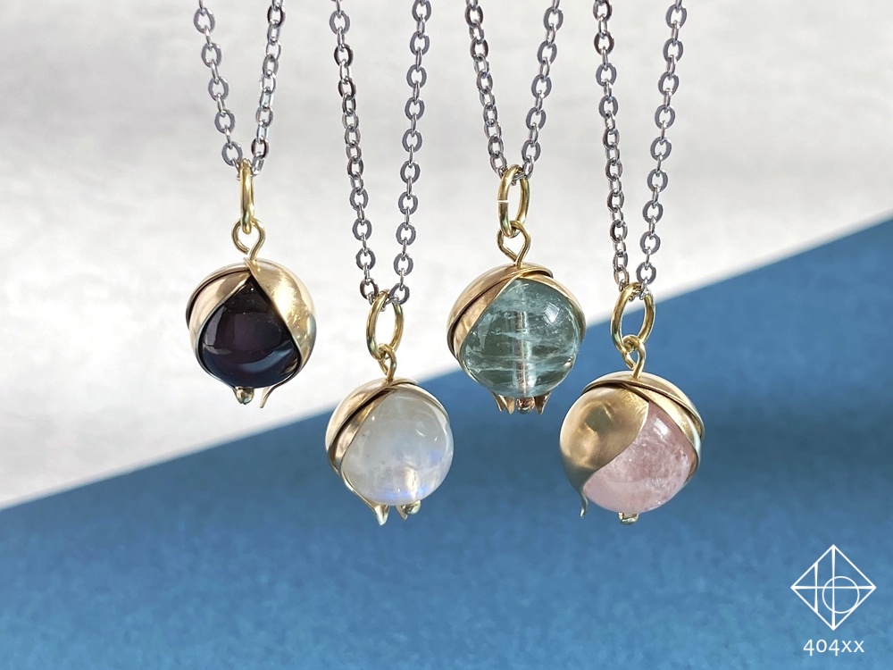 〈月魄の実〉ガーネット