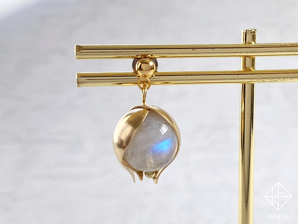 〈月魄の実〉レインボームーンストーン