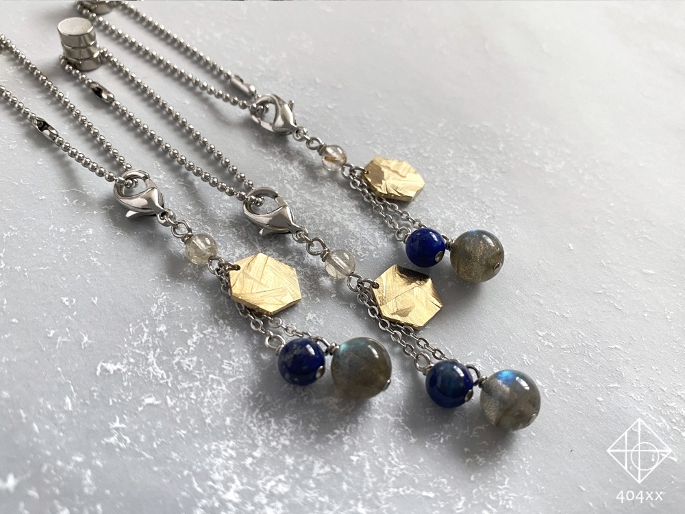 〈夜語り〉チャーム