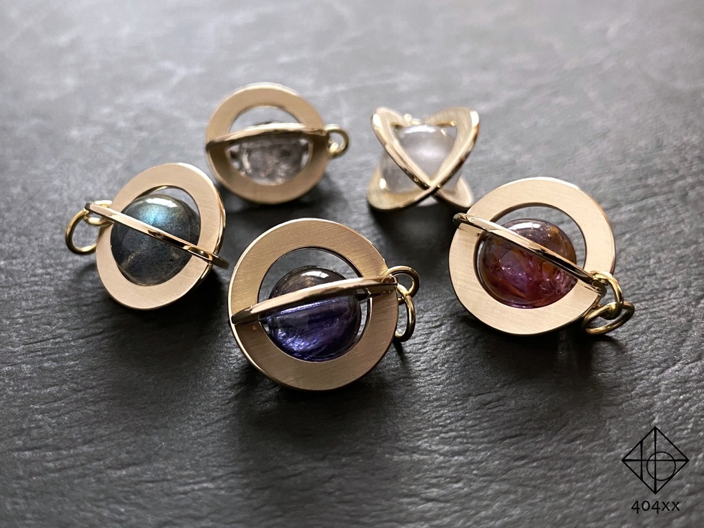 〈天球標本/星屑〉ペンダント