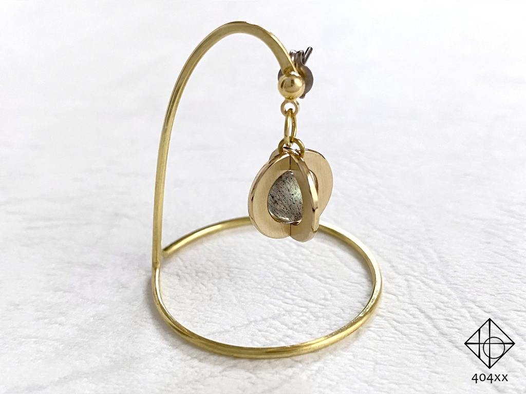 〈天球標本/極光〉ピアス/イヤリング