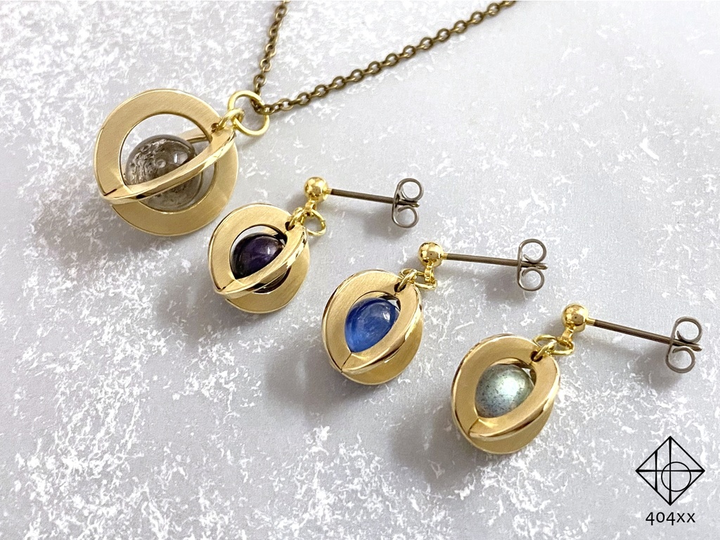 〈天球標本/極光〉ピアス/イヤリング