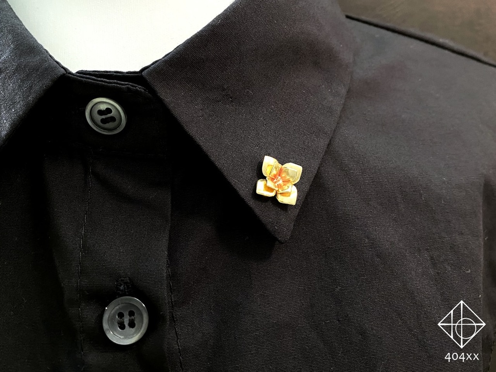 〈彩花〉ブローチ/小