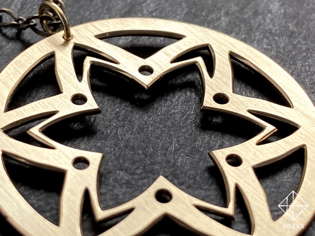 〈星花徽章〉ペンダント/バッグチャーム