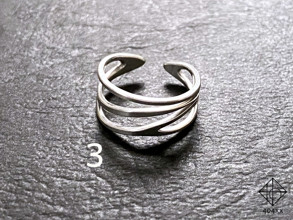 熟成版〈風乗りの輪〉イヤーカフ