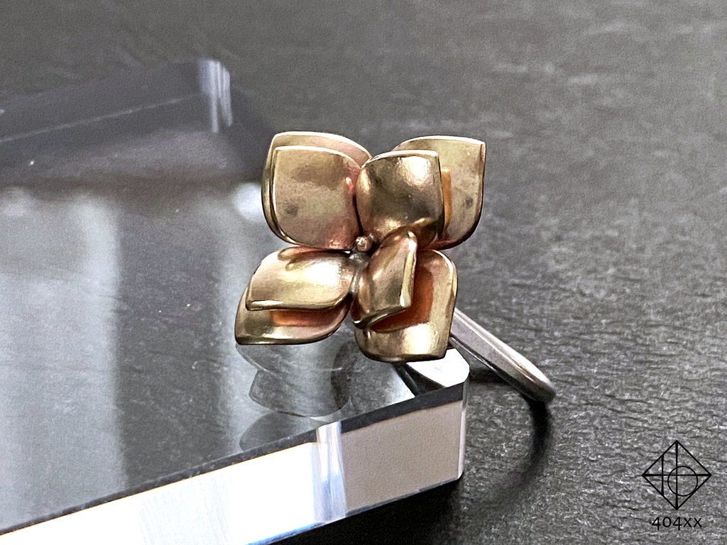 試作〈彩花〉イヤーカフ